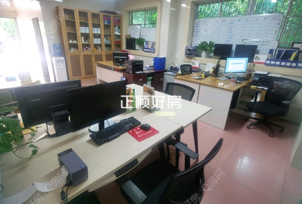 客厅