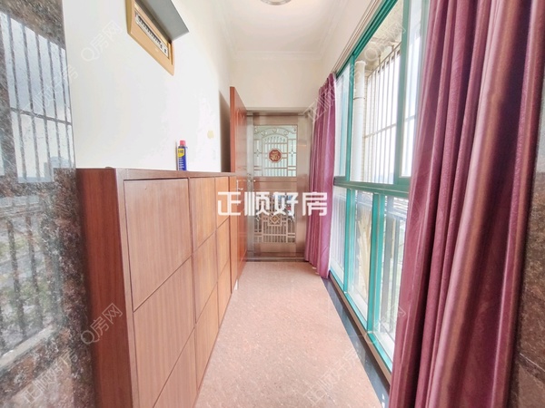 客厅