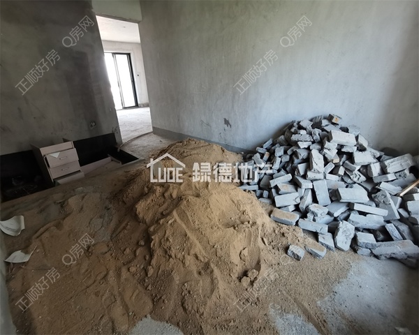 s69C5256EF9594F9481F78374F8D46E01.jpg