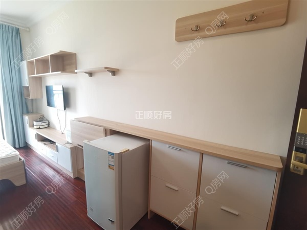 sB6ABAE4BF8CA402DA8AACC87AF12A6A4.jpg