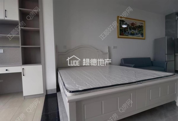 sCEA1D595A9BC4CB19EFB64D619B989BA.jpg