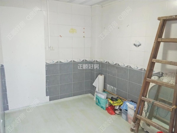 sCEC7F596B44A43C4A8318A634DDA0400.jpg