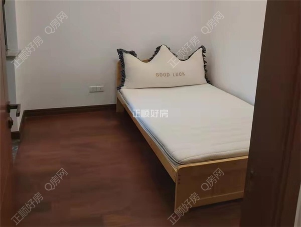 sCF4AC2F881DC433CA453BC3FD4F7DABC.jpg