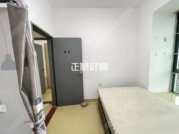 次卧