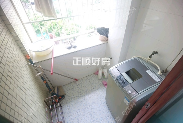 客厅