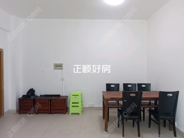 客厅