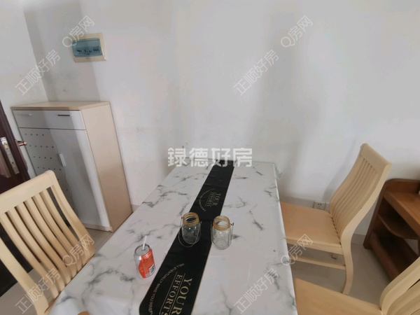 客厅
