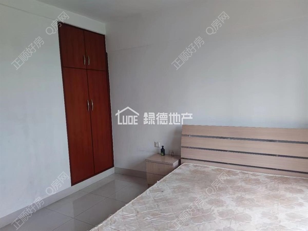 s13C16E8313814DD4AADA3D5FC5F72171.jpg