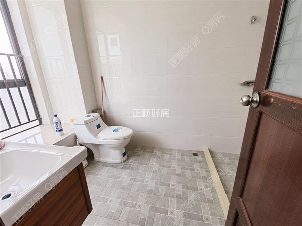 s3C1C62DBF0CC40E9A0D21009201E711B.jpg