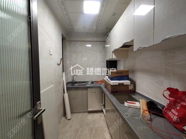 sE045FB6EFAB04679BE1735434727BD35.jpg