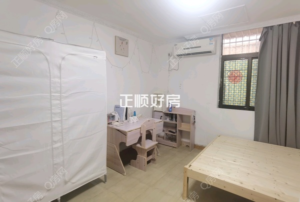 次卧