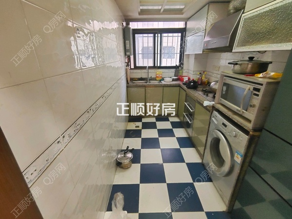 厨房