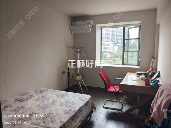 次卧