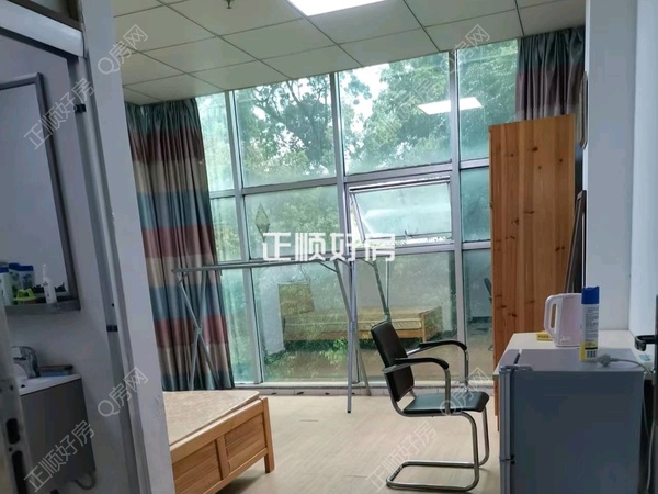主卧