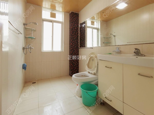 s03FDCA52E5834A89A2E457BB2147D1AB.jpg