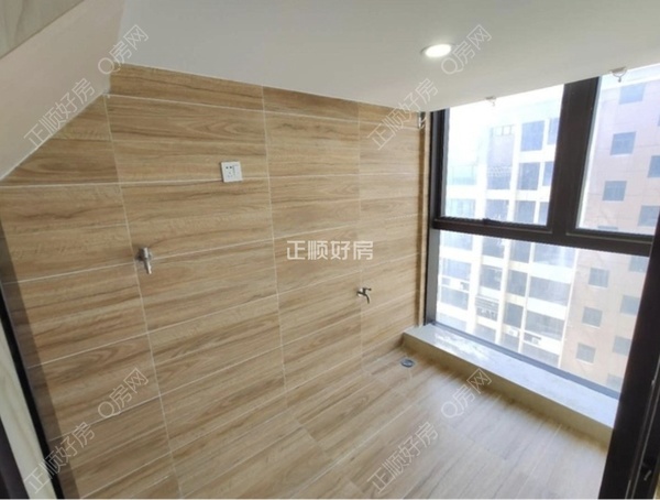 s17BA1DBCF31747BB88D6ED07C8667CF3.jpg