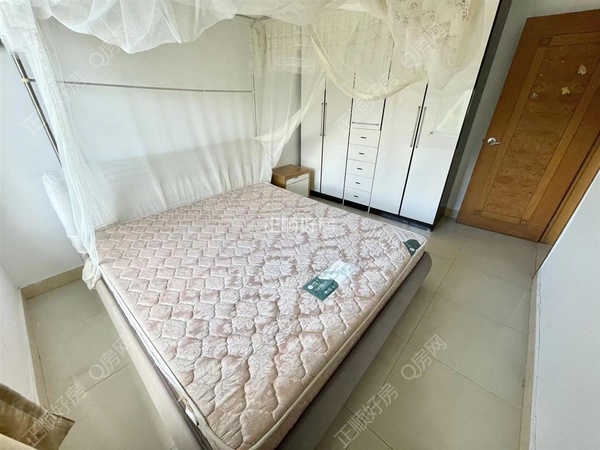 s42C225A13ADE4E9AAA1EE2F58CE731E7.jpg
