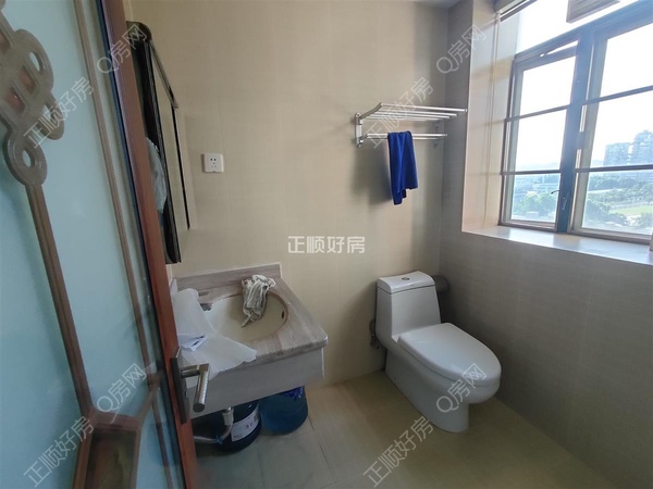 s8556623403DC48FE86A56663537DB2CB.jpg