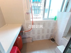 E房