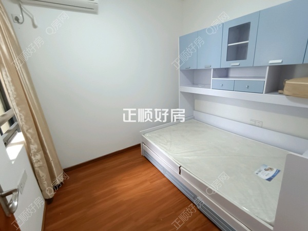 次卧