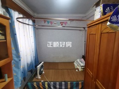 次卧