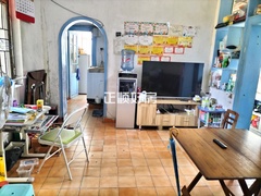house_img