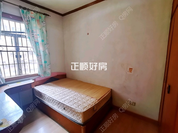 次卧