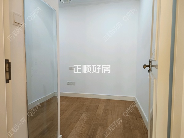 次卧