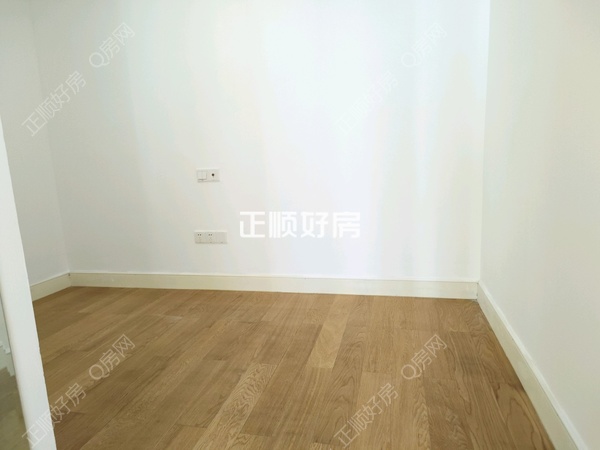 次卧