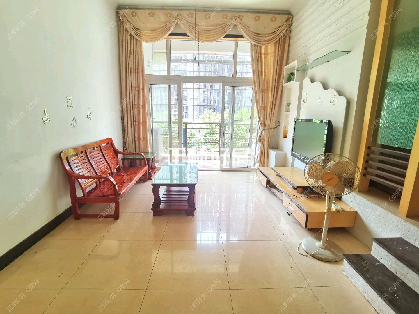 华南名宇  两房出售 户型方正 装修保养好  业主诚心出售