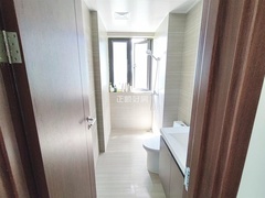 s1518E90BCDE74121A7187DAB64F10680.jpg