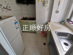 s4EFC41BFFDC542399371ED951020CB5F.jpg