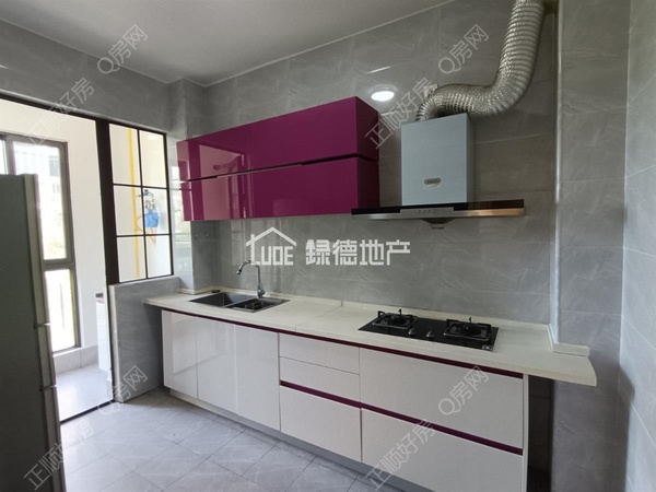 s730E27700A474587B7CB41ADC58905E9.jpg