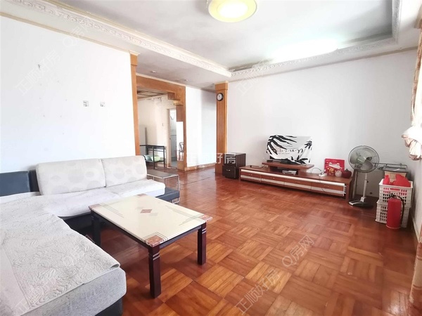 sB4056EFDADE6474F8EAF2B84FB136BAA.jpg