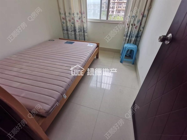 sF1FF6D758DCA41D5A36E70811A7A51F8.jpg