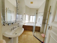 sF2B44FE754904B69AEF7972D6B1F32FD.jpg