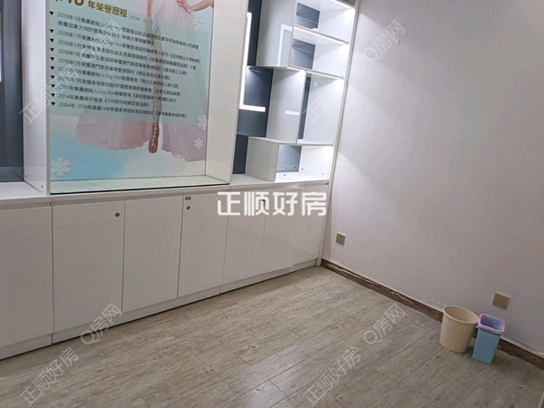 客厅
