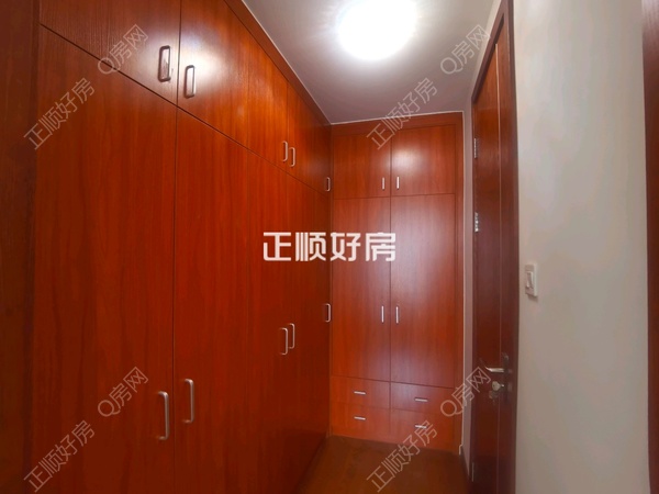 主卧