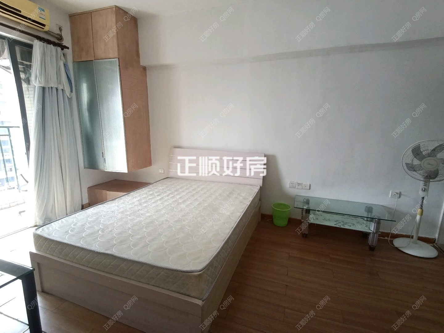 吉大嘉年华国际公寓 稀缺户型厅出阳台 诚心出售看房方便！