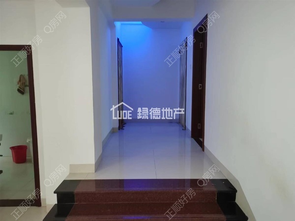 s25A9DE18FA9C4BEAB01AF40B4F1979DB.jpg