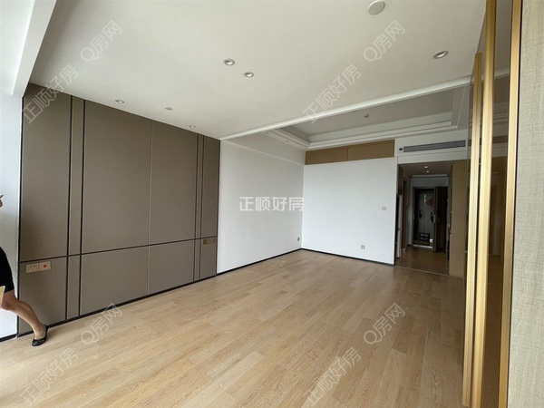 s5AAB447DA268413489EE3CD599142A68.jpg