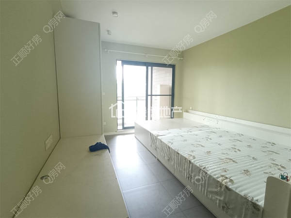 sB4BE18162B1A4E71A79B1D357CA7E313.jpg