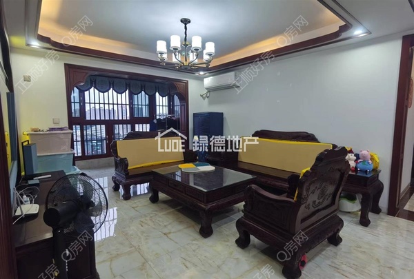 sE9DECA55CC724C36AC87D85DFE531BDA.jpg