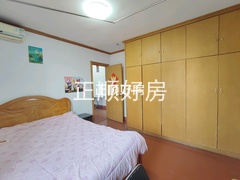 次卧