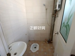 B房卫生间