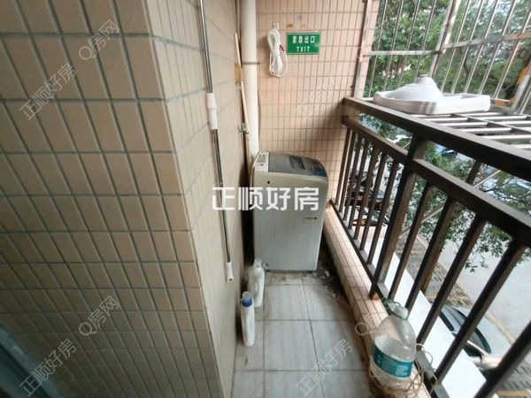 客厅