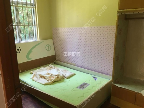 s32ACD2A4EB544179B9D5F0C0097E193B.jpg