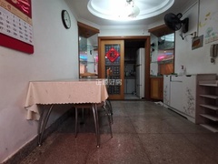 sE151352A23F94020998D4BC611FB2D89.jpg