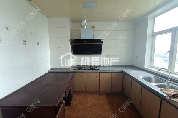 sF303CFCAE3D640569868553D4A7B2290.jpg
