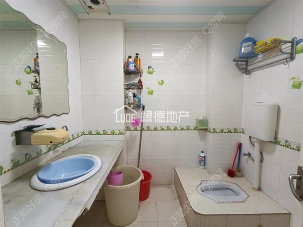 sF470CDA17F6A40BB830F40213514E53C.jpg